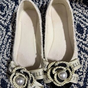 Elegant Cream and Black Women's Flats